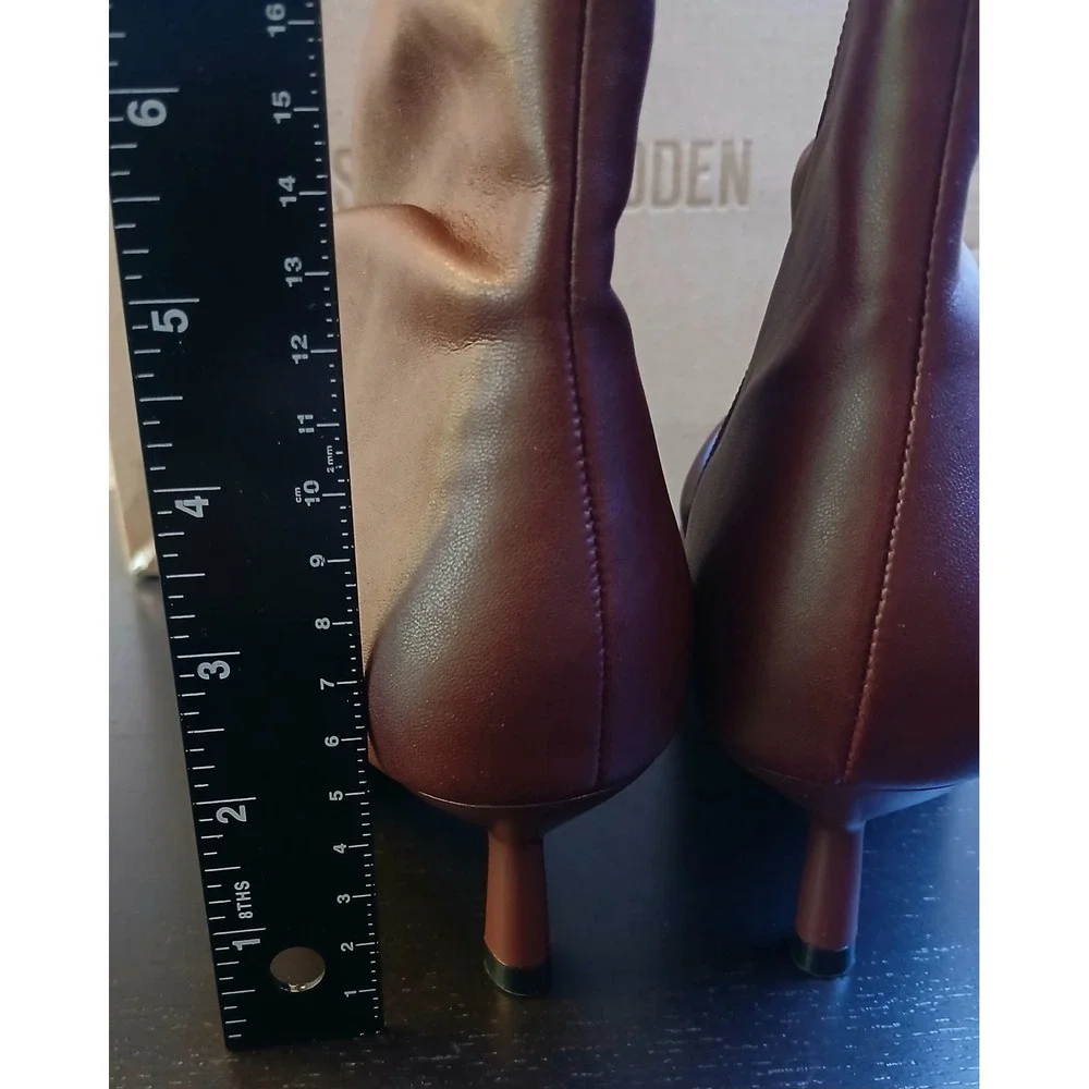 Steve Madden Maxxine Wine Burgundy Ruched Pointed Toe Kitten Heel Booties 8.5